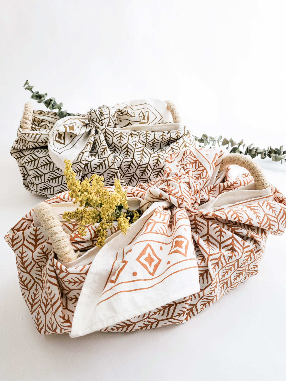 Bread Warmer & Basket Gift Set with Tea Towel - Flower Oval Bread Warmer & Basket, Tea Towel Set   