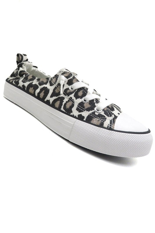 Star-23 Slip On Sneakers Sneakers Snow Leopard 6 