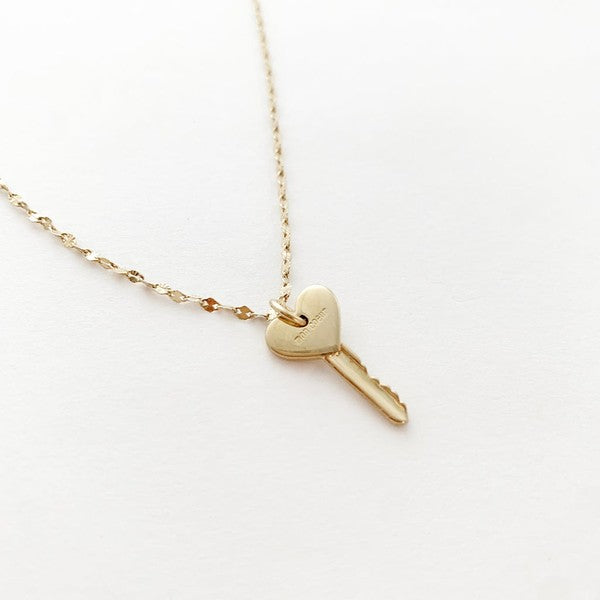 Amour Key to my Heart Necklace  Gold One Size 