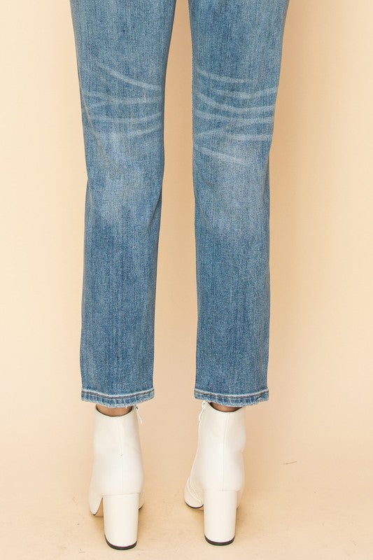 HIGH RISE STRETCH DISTRESSED MOM JEANS Mom Jeans   