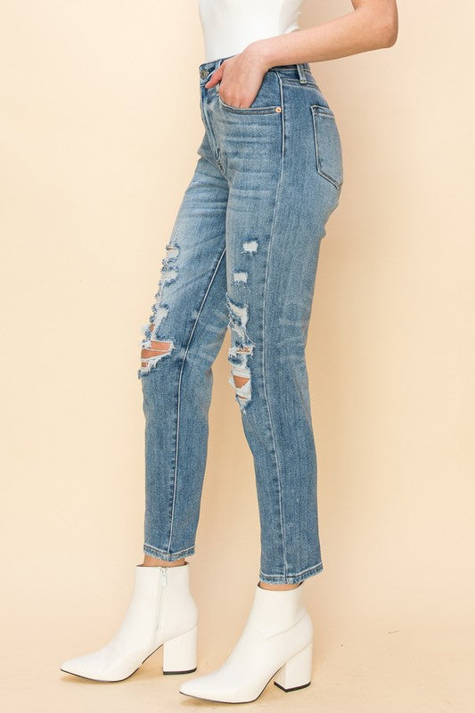 HIGH RISE STRETCH DISTRESSED MOM JEANS Mom Jeans   