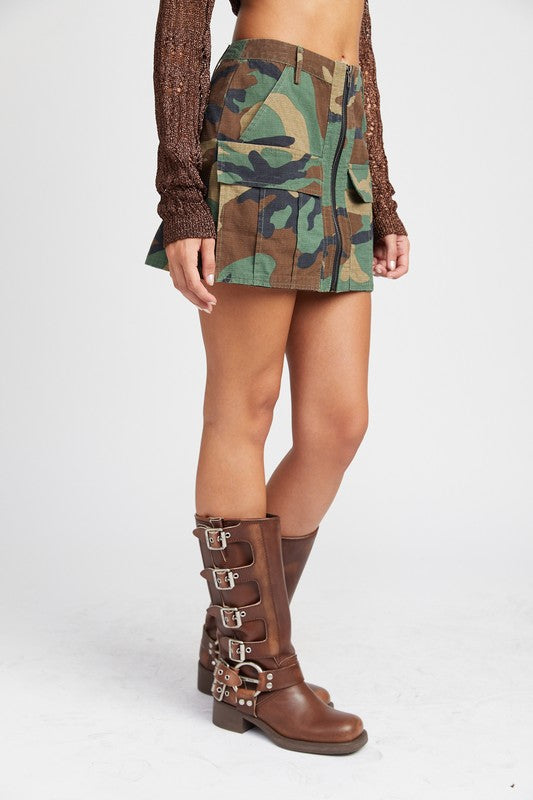 CAMO MINI SKIRT WITH FRONT ZIPPER Mini Skirt   