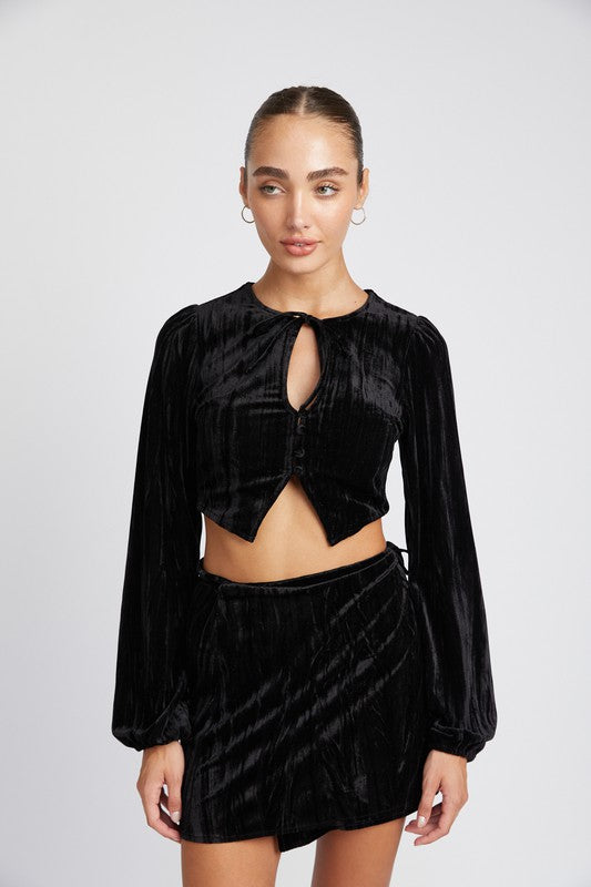 LONG SLEEVE KEYHOLE VELVET CROP TOP Velvet Crop Top BLACK S 