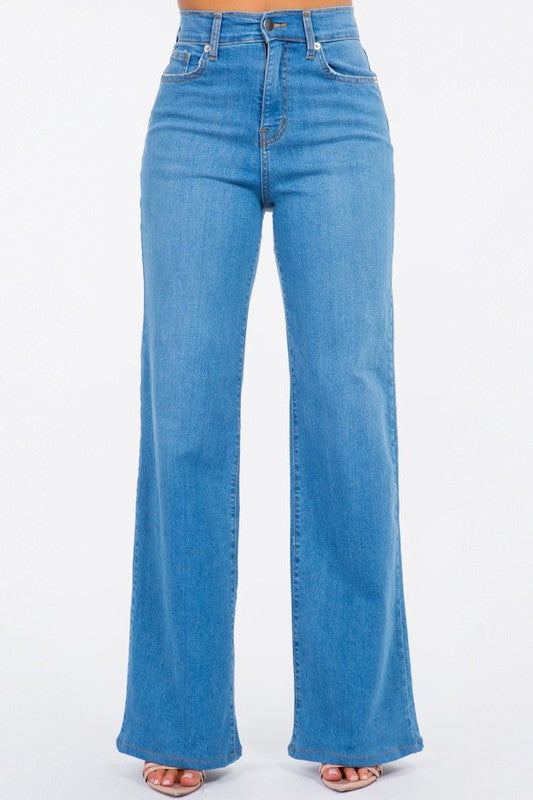 Wide Leg Jean in Light Denim Womens Jeans Light denim 3 