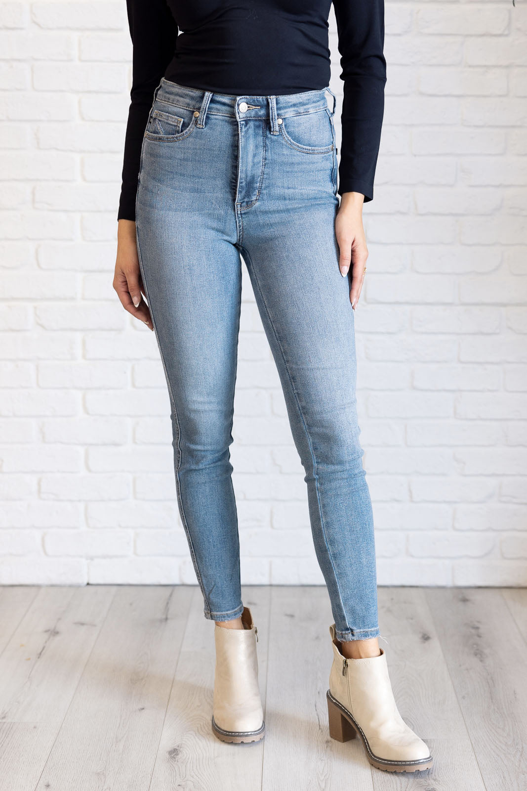 Justine High Rise Control Top Contrast Wash Skinny Jeans Womens