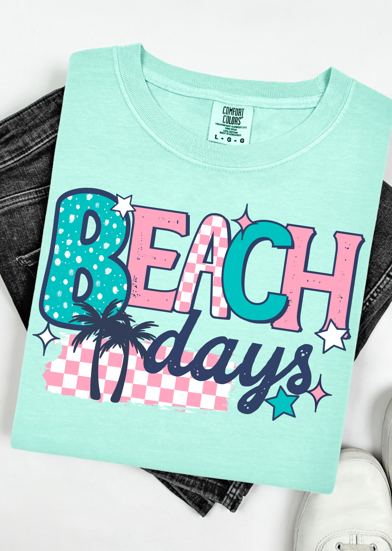 Beach Days Graphic Tee - Three Mad Hatters Mercantile 