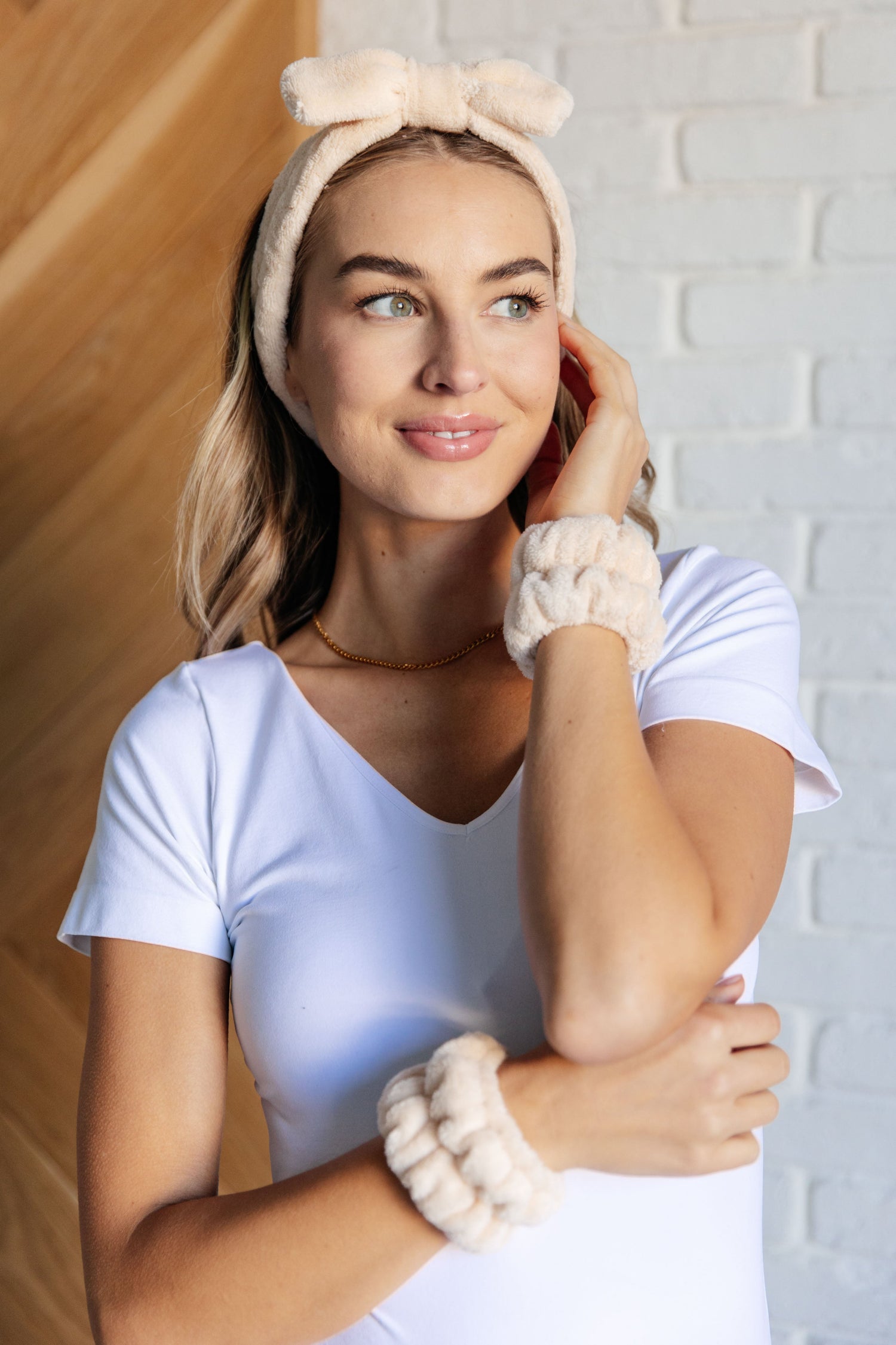 Effortless Days Stretchy Headband & Wristband Set in Cream Health & Beauty   