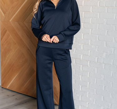 Hamptons Travel Half Zip Pullover in Navy