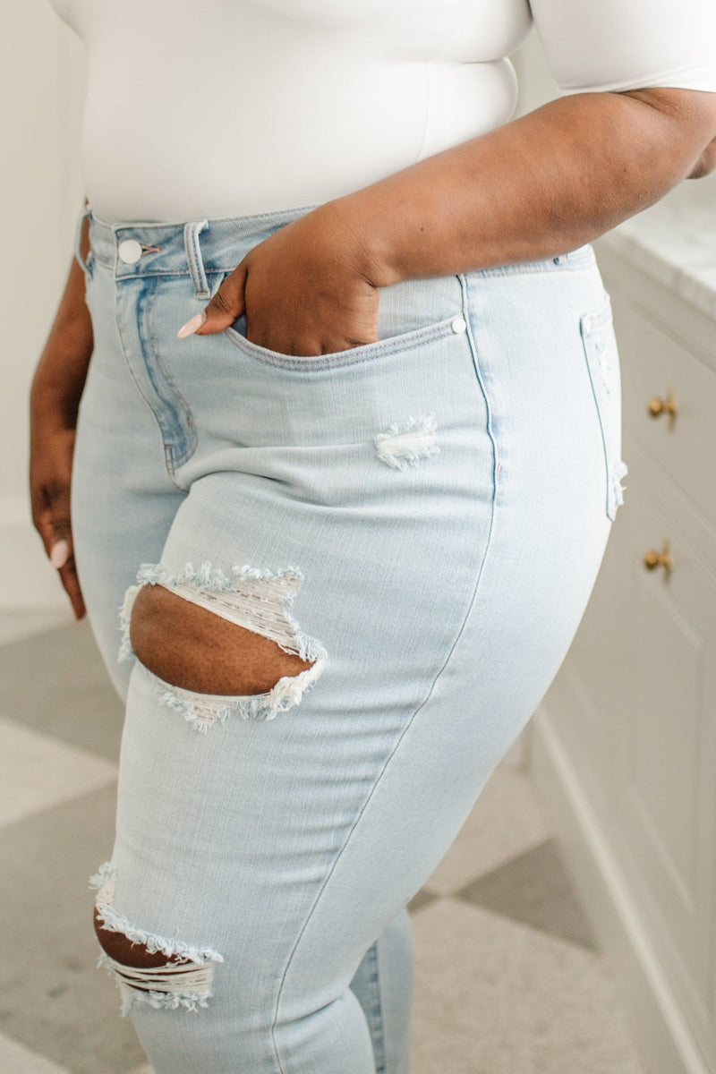 Super Light Destroyed Boyfriend Jeans Womens   