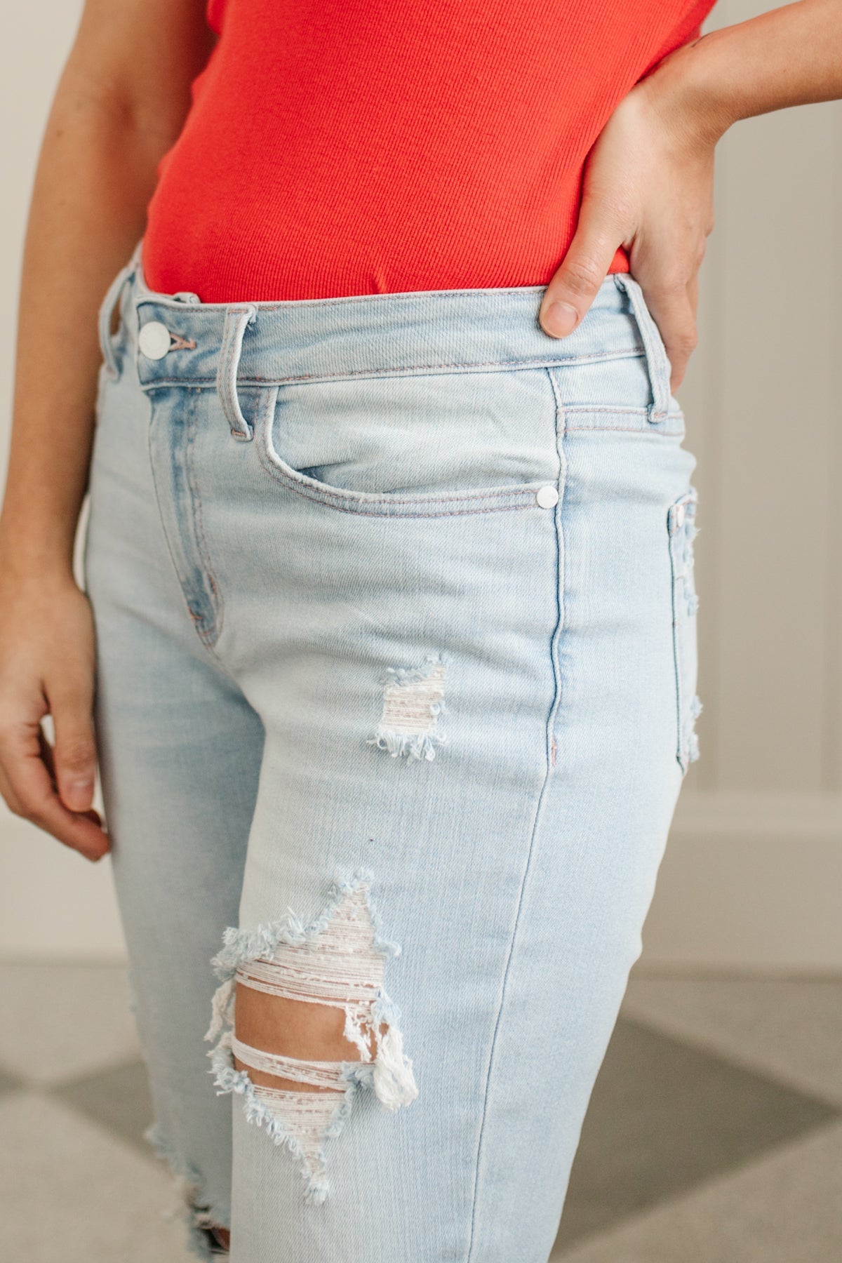 Super Light Destroyed Boyfriend Jeans Womens   