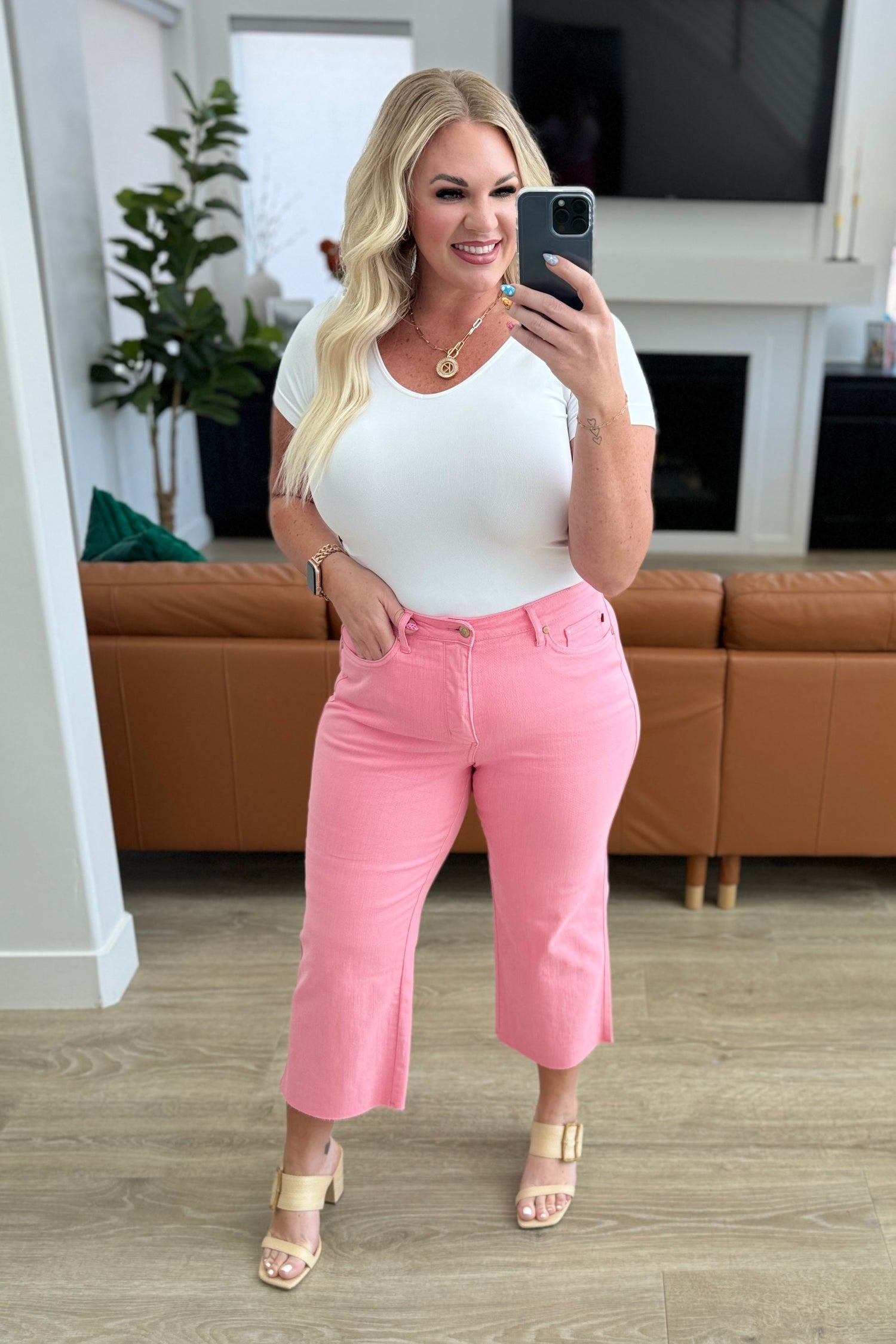 Judy Blue- High Rise Control Top Wide Leg Crop Jeans in Pink Denim   