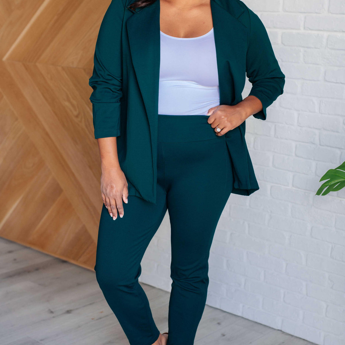Magic Ankle Crop Skinny Pants in Hunter Green - Three Mad Hatters Mercantile 