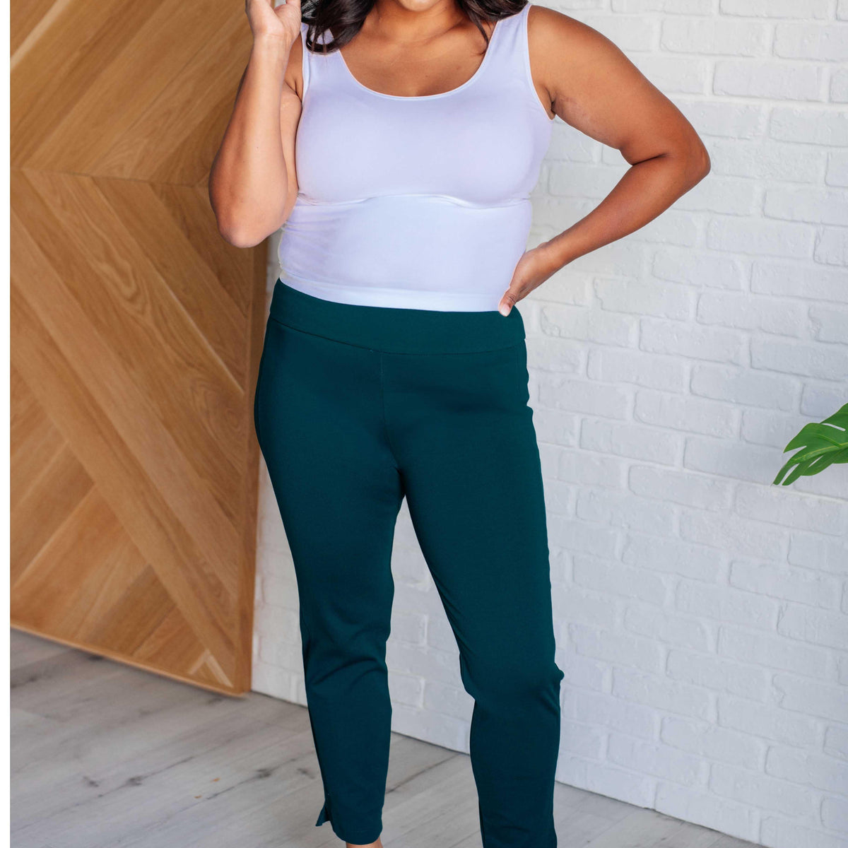 Magic Ankle Crop Skinny Pants in Hunter Green - Three Mad Hatters Mercantile 