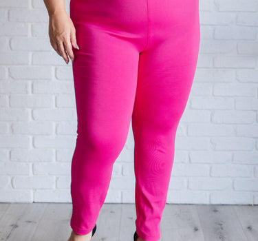 Magic Skinny 28" Pants in Hot Pink