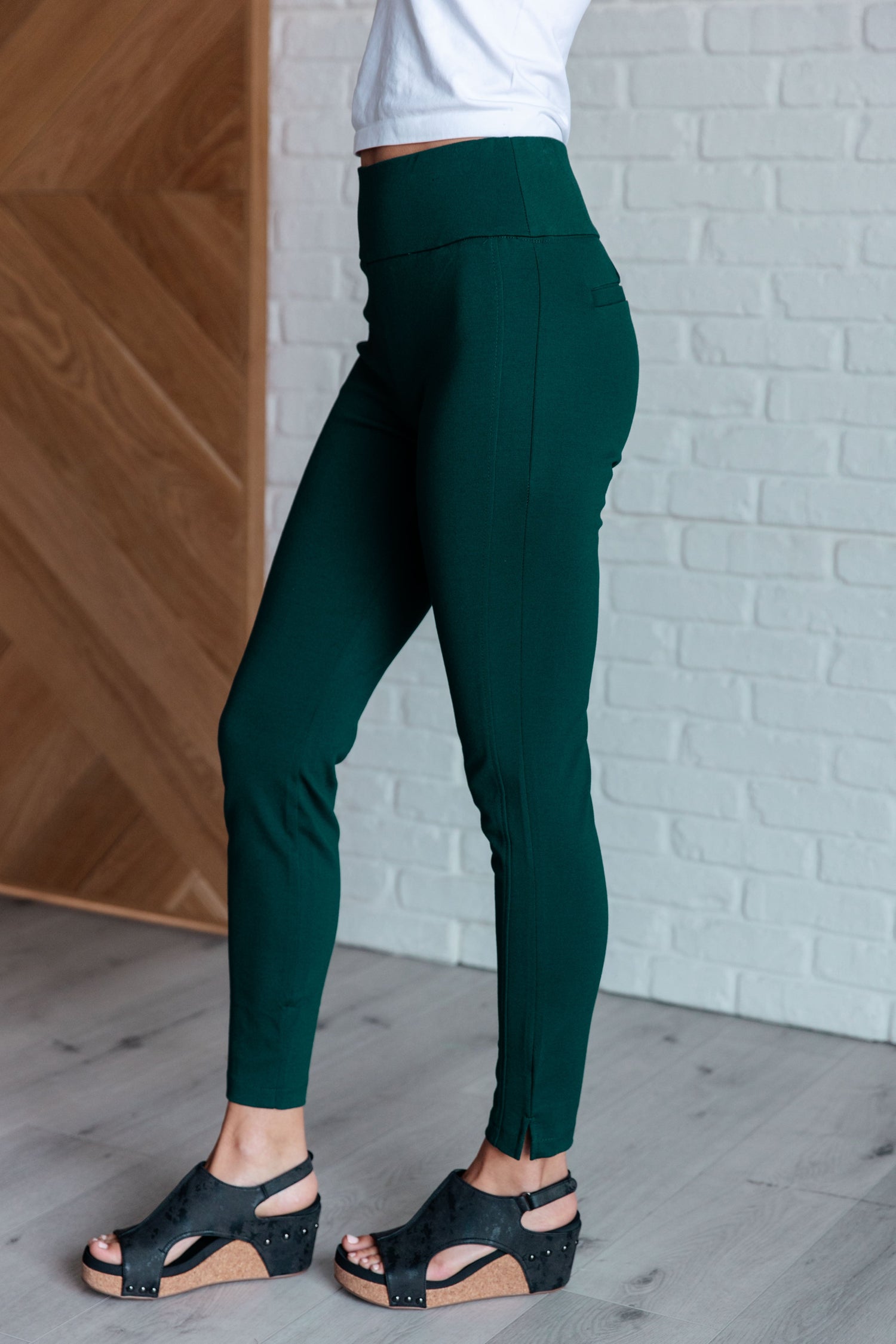 Magic Skinny 28" Pants in Hunter Green Womens Bottoms   