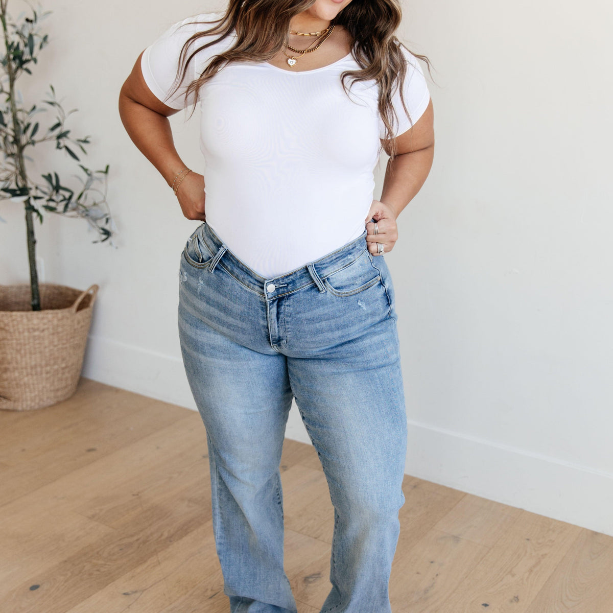 Mildred High Rise V Front Waistband Straight Jeans - Three Mad Hatters Mercantile 