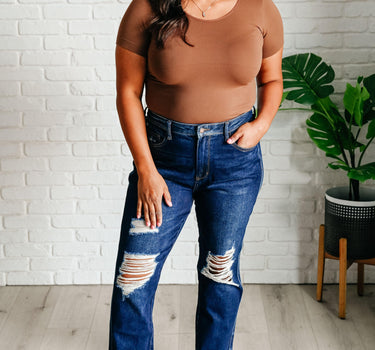 Montana High Rise Rigid Magic Distressed Straight Jeans