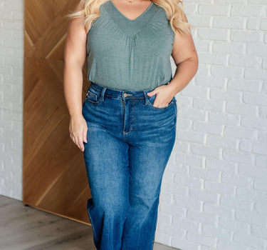 Not So Anxious V-Neck Tank in Mist