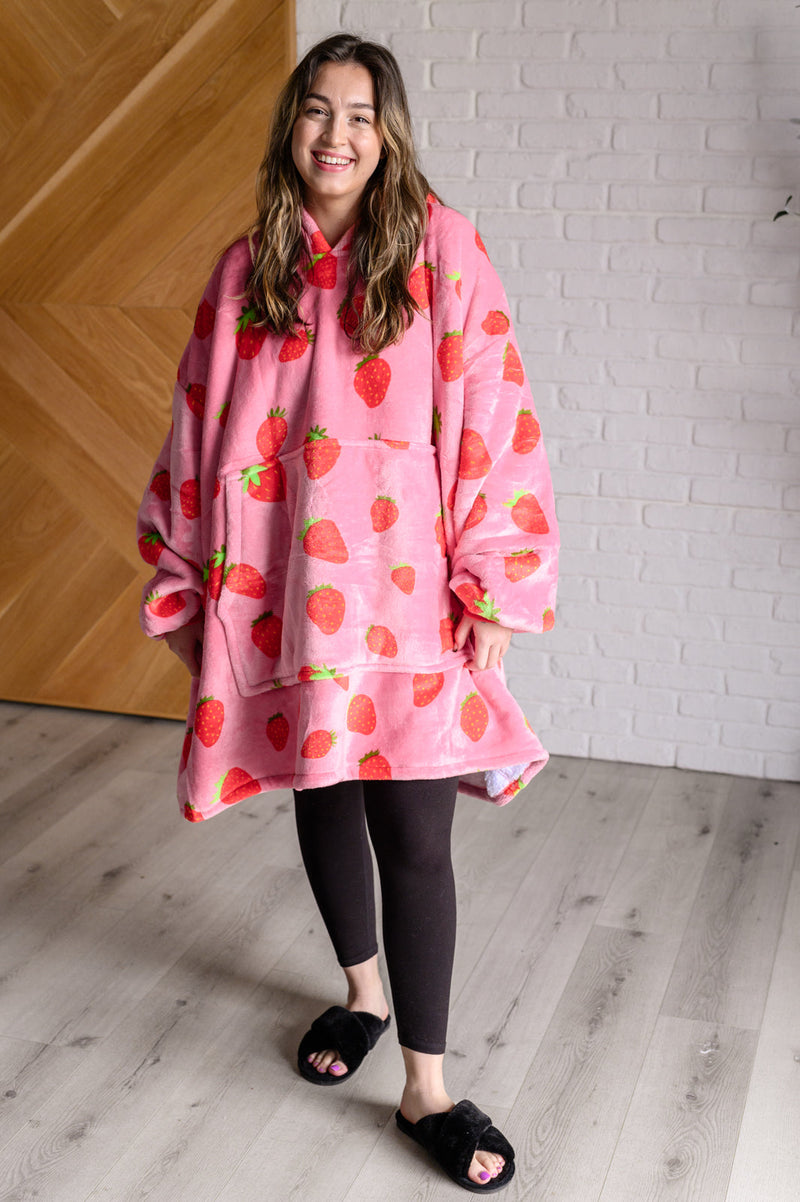 Oversized Blanket Hoodie in Strawberry Layers