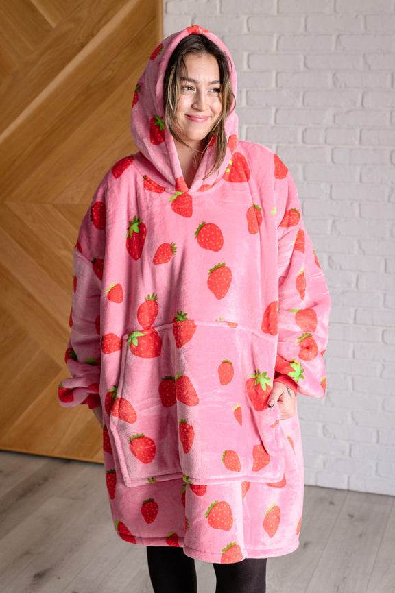 Oversized Blanket Hoodie in Strawberry Layers