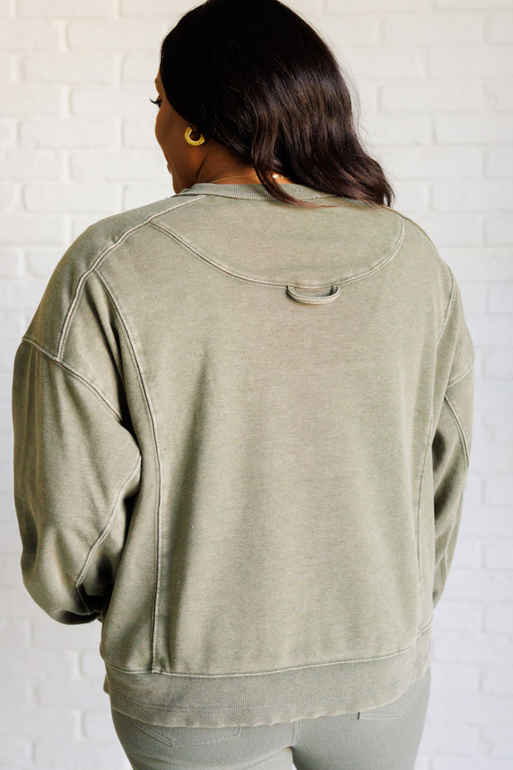 Quick Fix Mineral Wash Crew Neck Pullover in Army Green Tops   