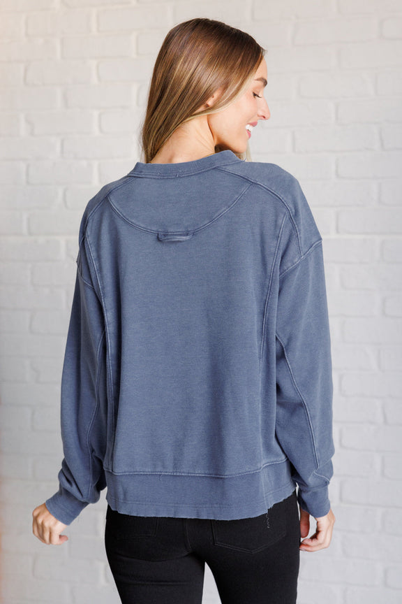 Quick Fix Mineral Wash Crew Neck Pullover in Psychic Tops   