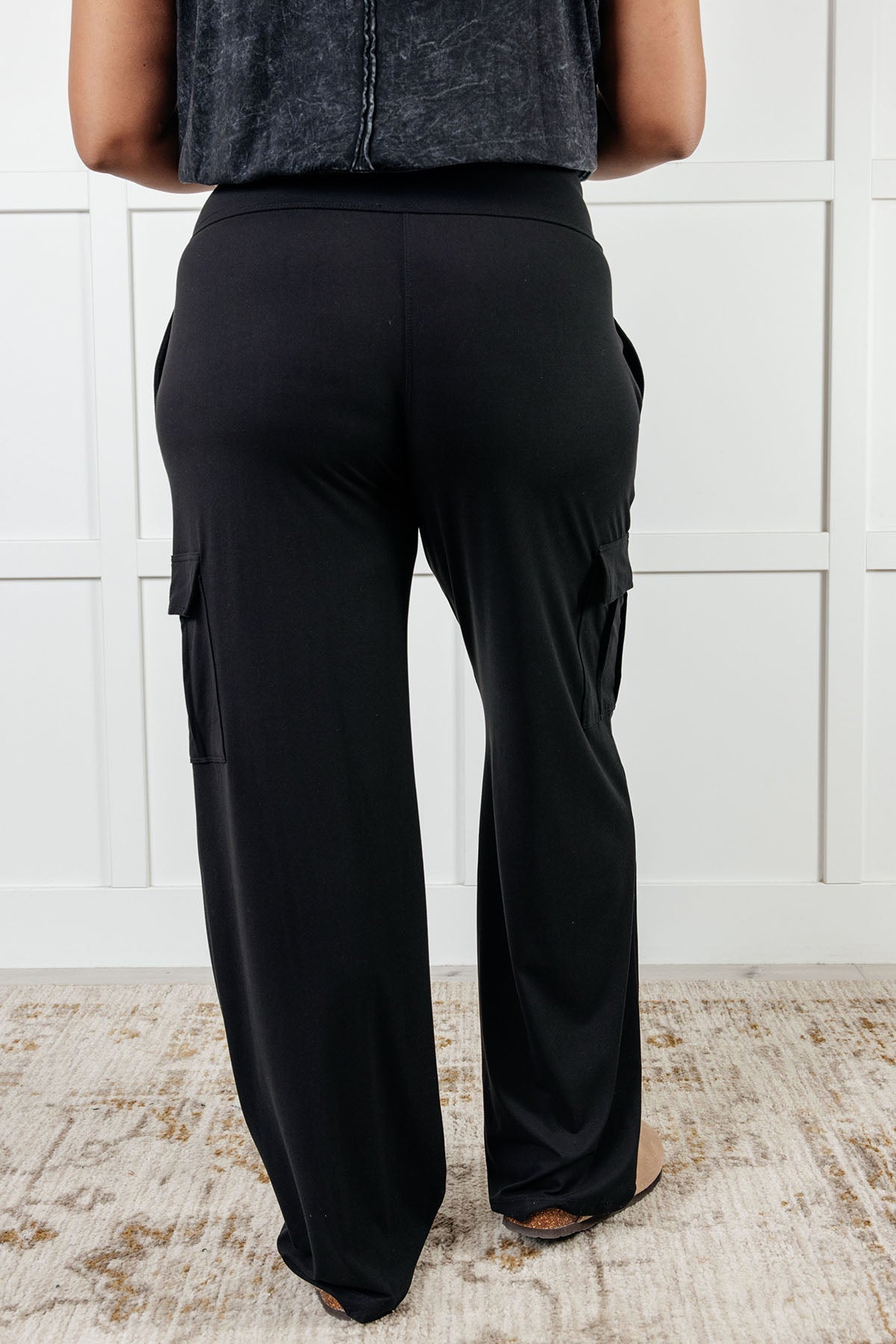 Race to Relax Cargo Pants in Black Bottoms