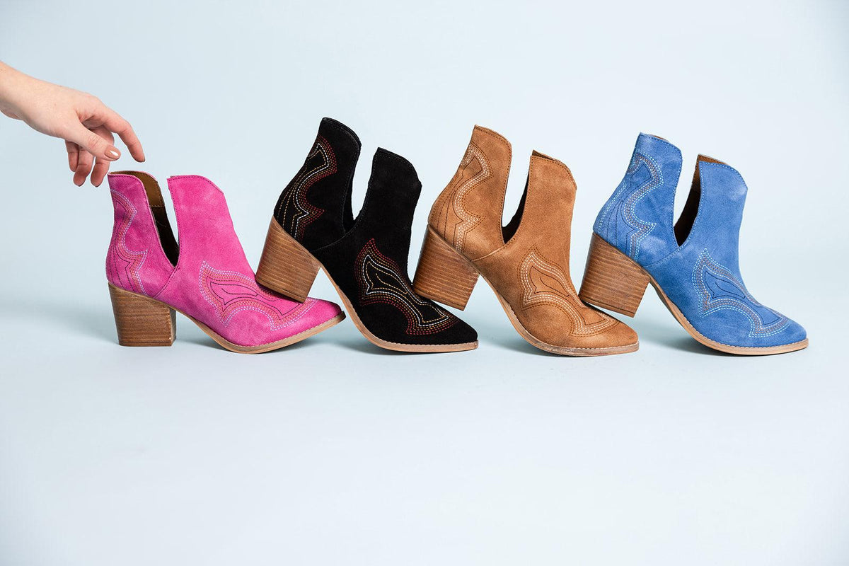 Journee Ankle Boots in Black - Three Mad Hatters Mercantile 