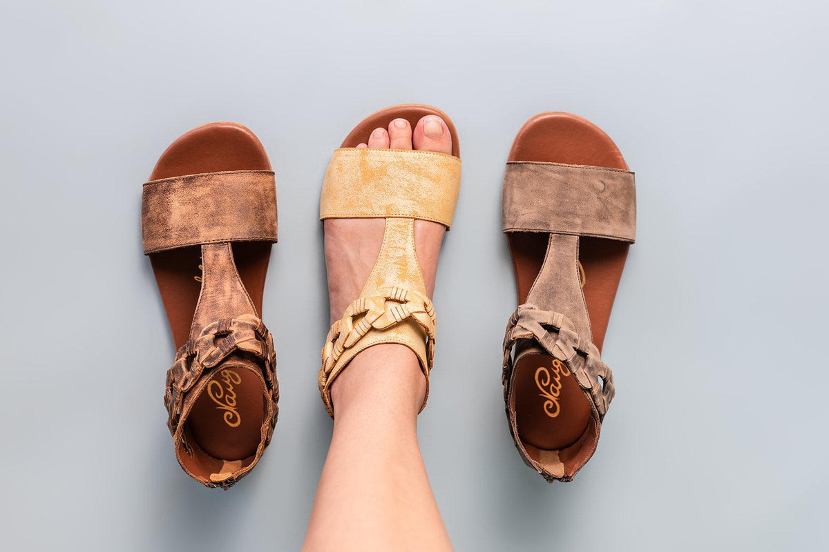 Loop D Loop Sandals in White - Three Mad Hatters Mercantile 