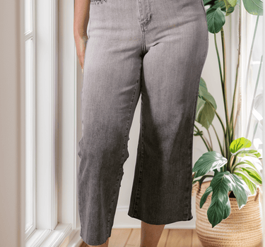 Smokeshow Strolls Judy Blues