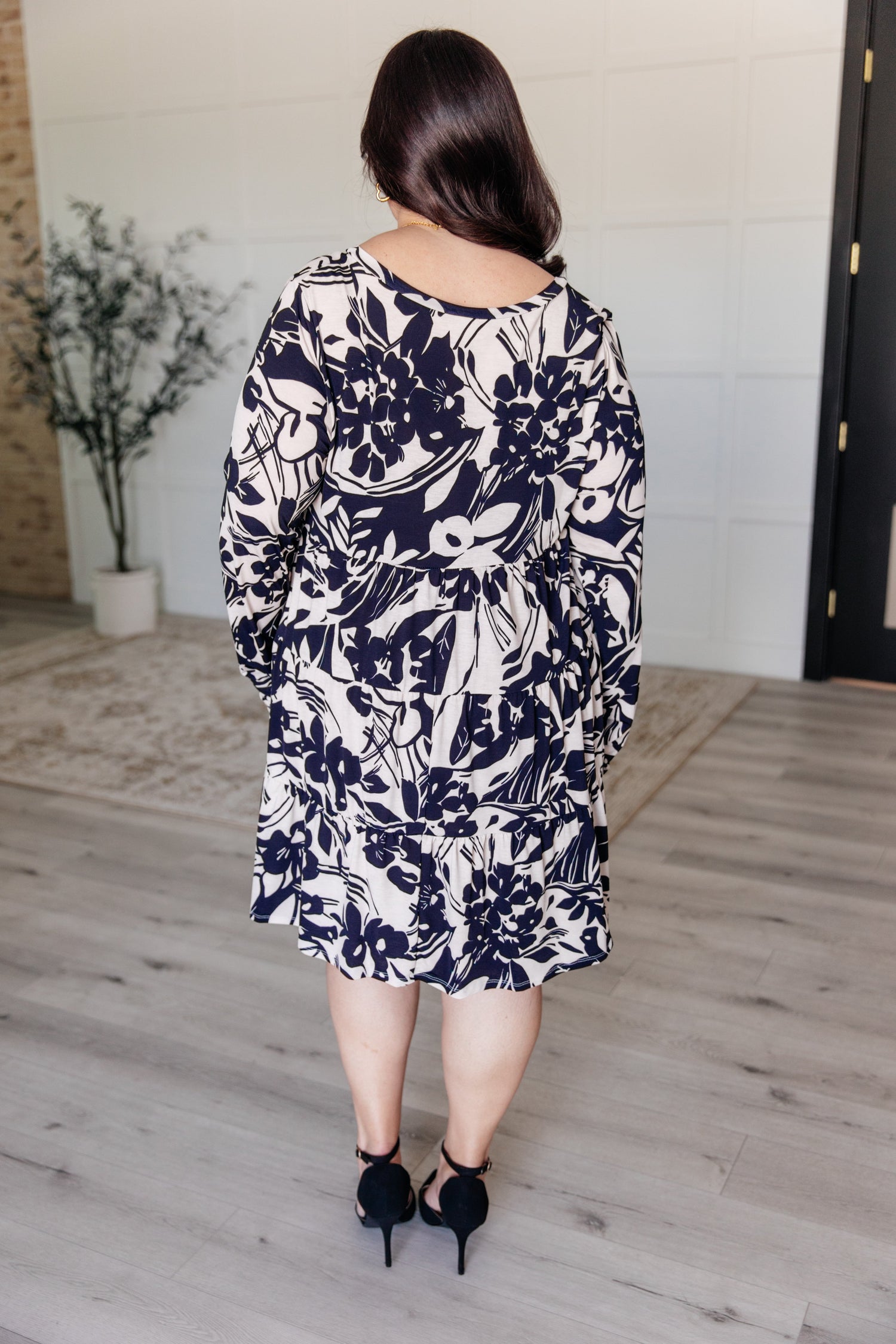 Worthwhile Moment Floral Tiered Dress in Oatmeal and Navy Womens Dresses   