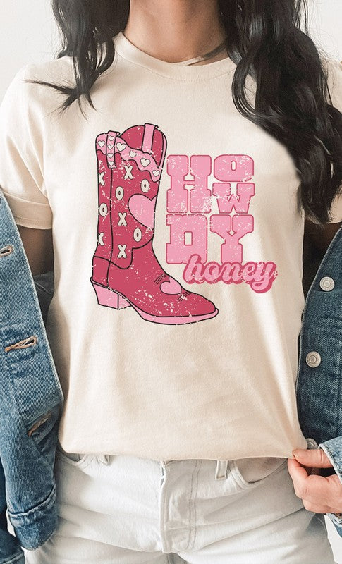 Howdy Honey XOXO Boots Valentines Graphic Tee Womens Graphic T-shirt Cream S 