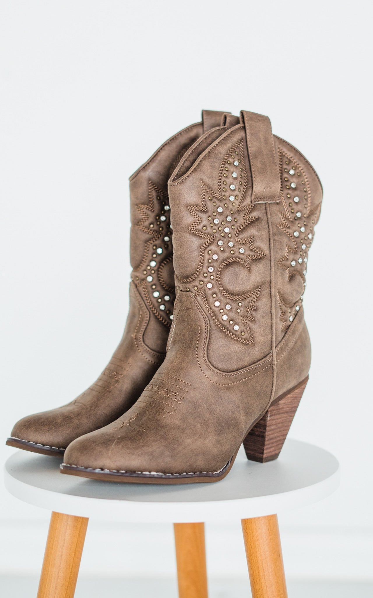 Houston Western Boots in Taupe Shoes   