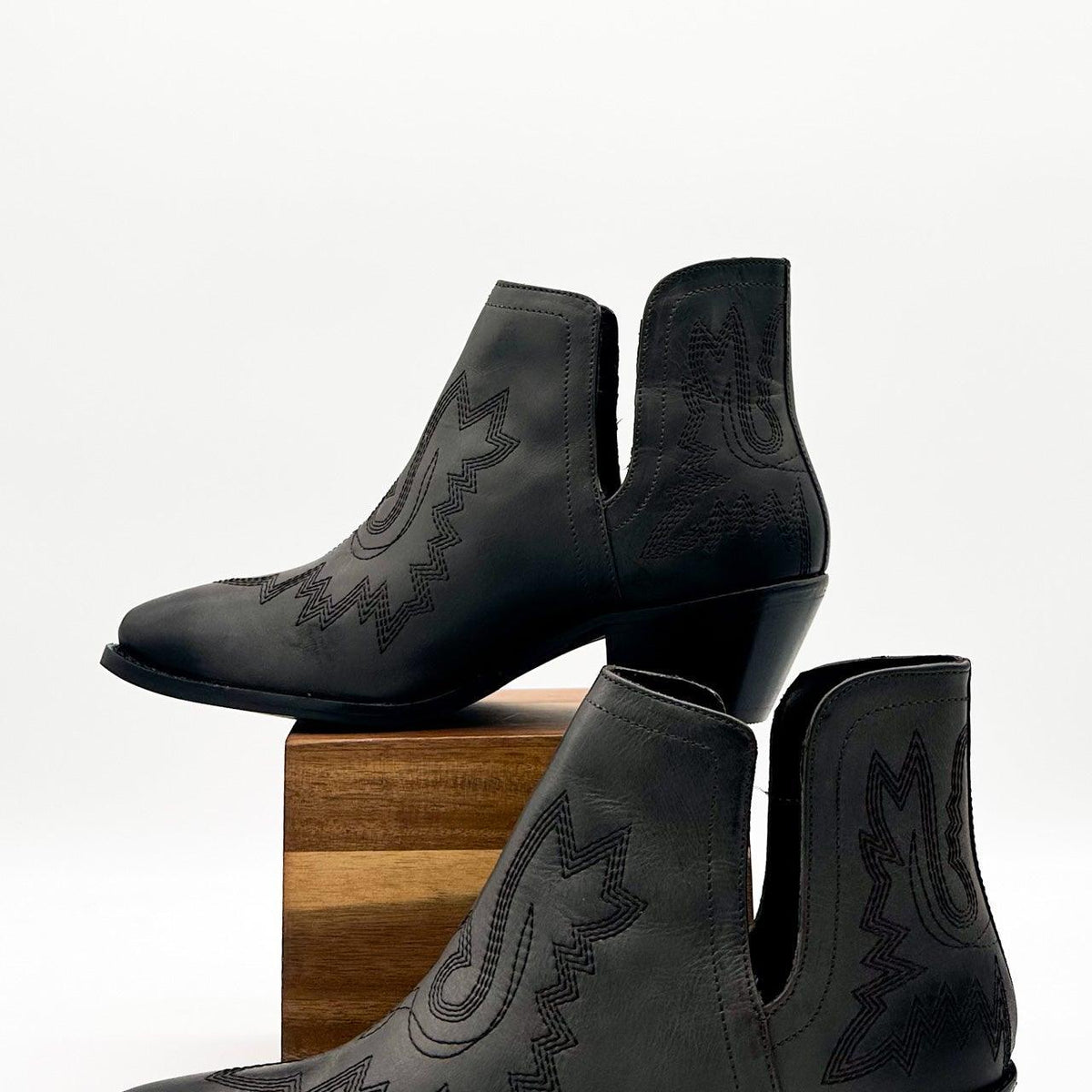 Kickin' Booties in Black - Three Mad Hatters Mercantile 