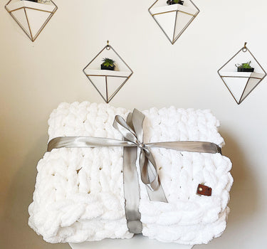 Chunky Knit Blanket in White