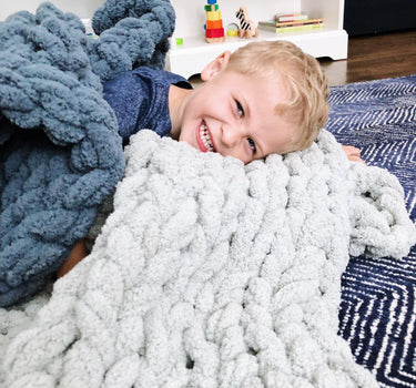 Chunky Knit Blanket in Light Gray