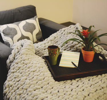 Chunky Knit Blanket in Light Gray