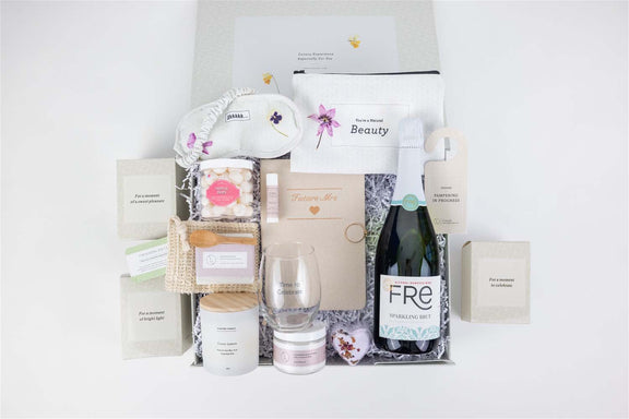 Bride to be gift box, Bridal shower gift basket Luxury Gift Baskets   