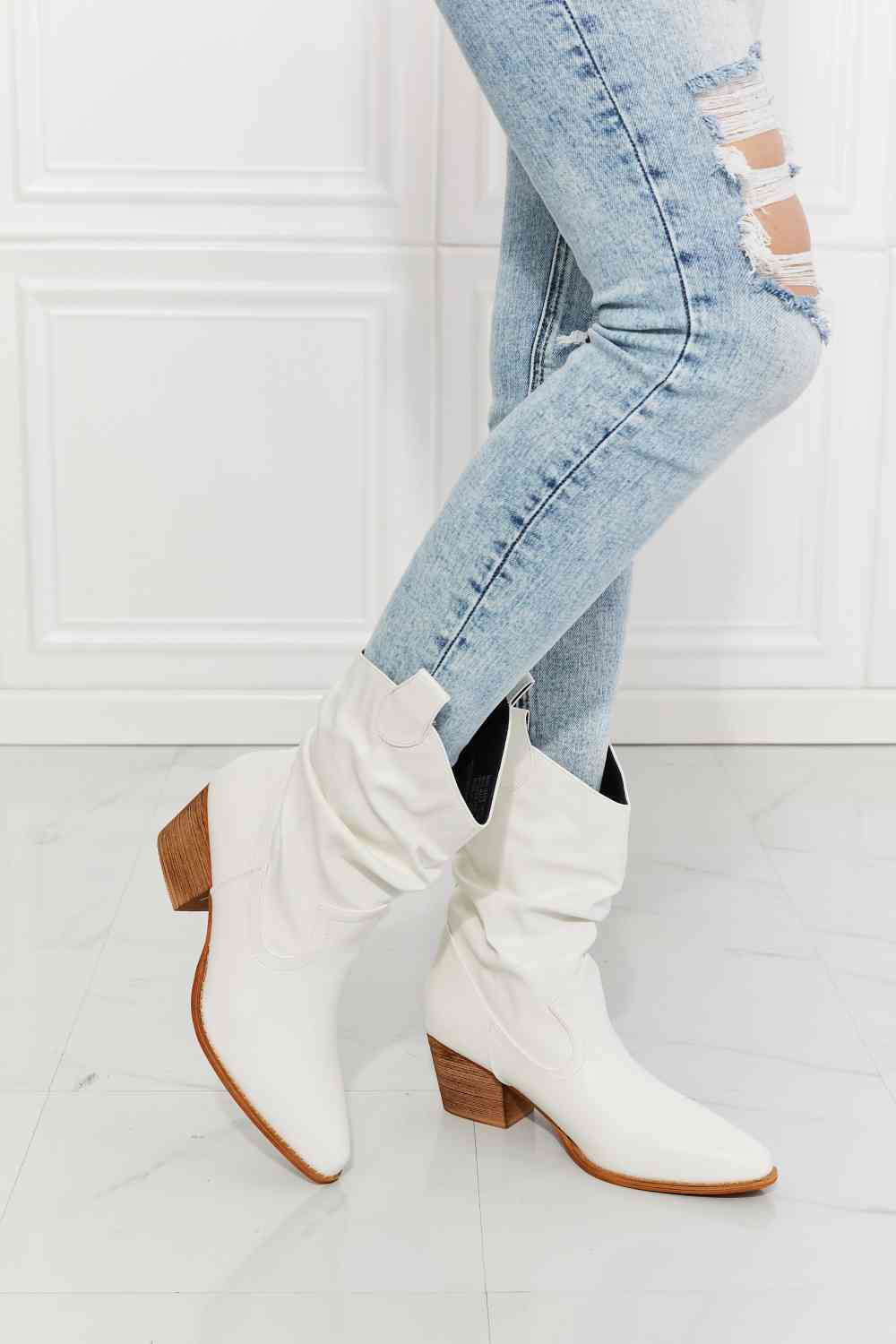 MMShoes Better in Texas Scrunch Cowboy Boots in White Womans Boots   